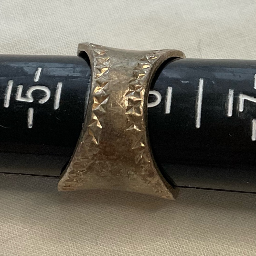 Ring Size Approx 6.25 - Picture 2 of 7